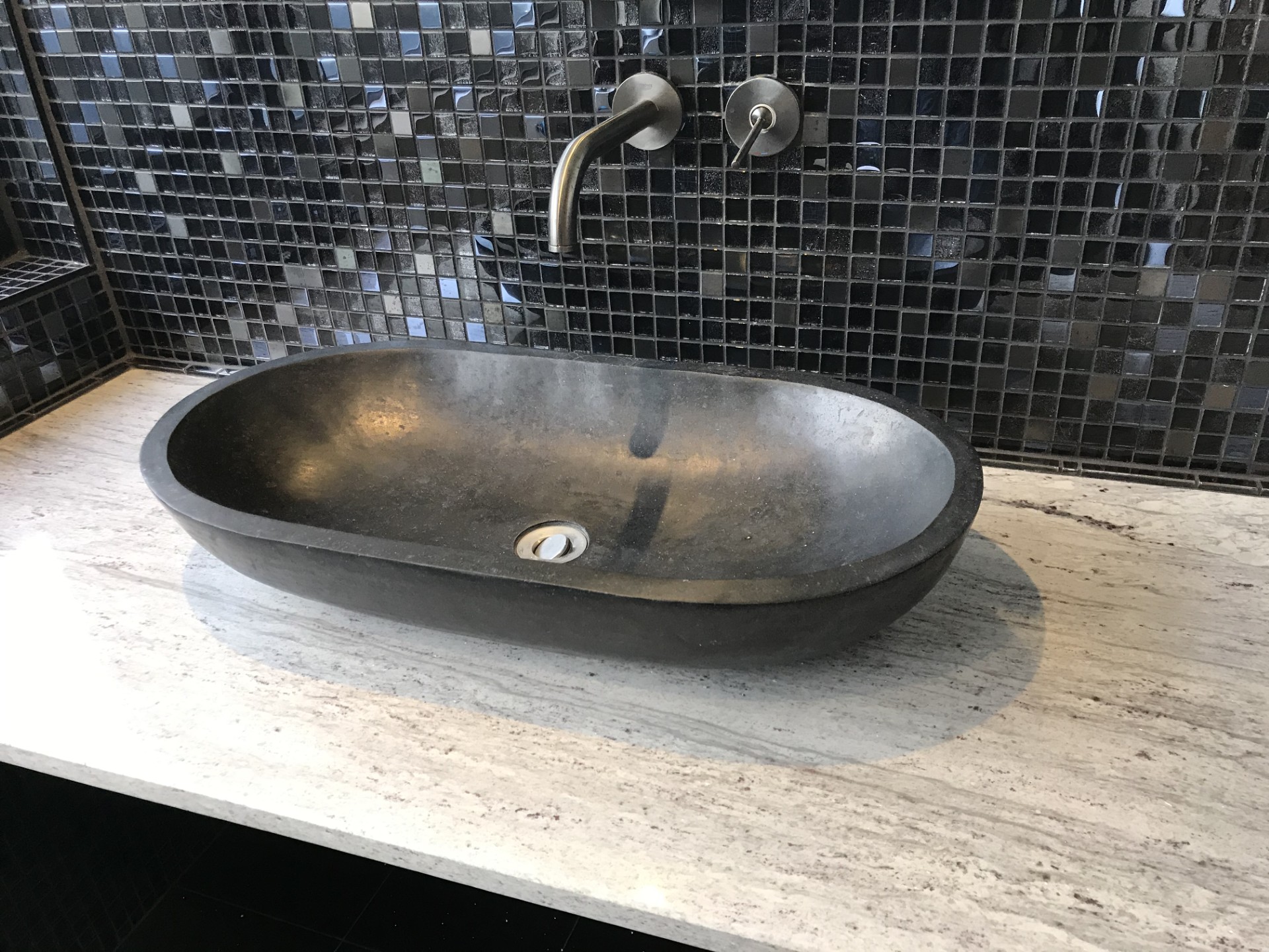 Stone wash basin